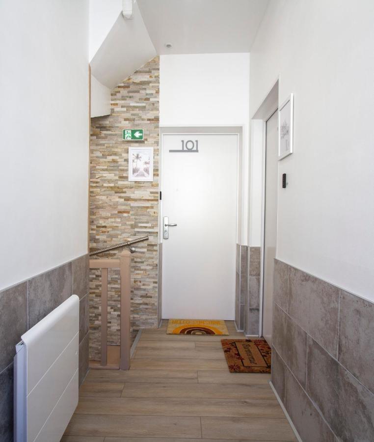 Soleil D'Ete - Netflix & Wifi - Balcon - Climatisation - Parking Gratuit - Check-In 24H24 - Emplacement Velos - Goodmarning Châlons-en-Champagne Εξωτερικό φωτογραφία